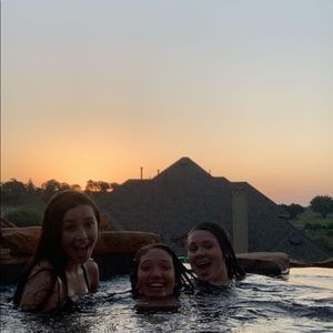 Meet your Posher, Roxann